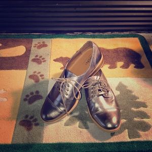 Massimo shoes size 7 beautiful metallic color